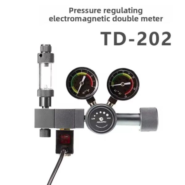 AQUAPRO TD-202 Dual Gauge CO₂ Regulator with Solenoid W21.8
