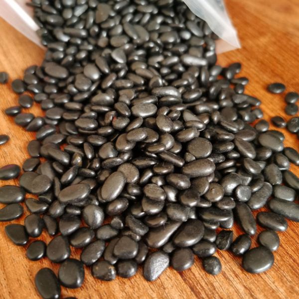 B&K Decorative Ornamental River Black Natural Stone 1Kg